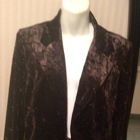 Studio Petite brown crushed velvet jacket - Picture 2 of 5